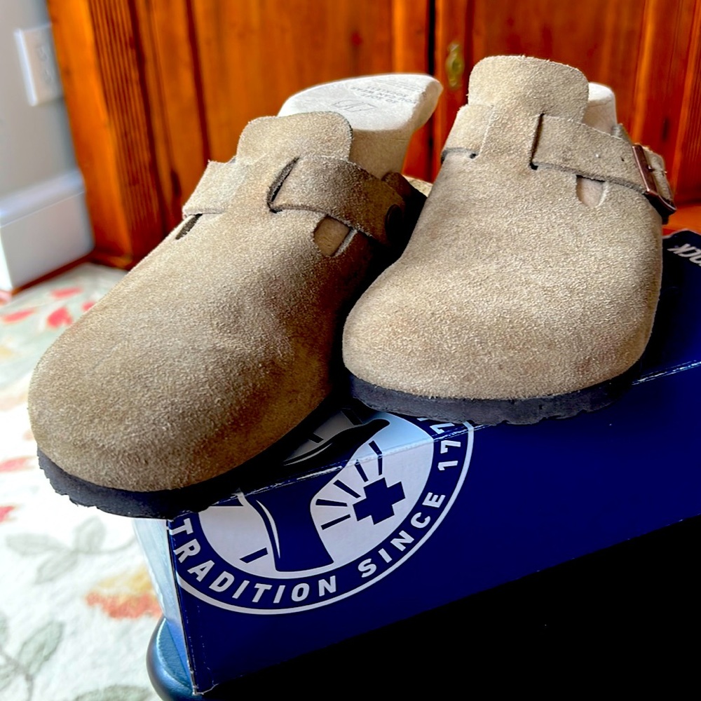 NWOT Birkenstock clogs. Sold out everywhere!